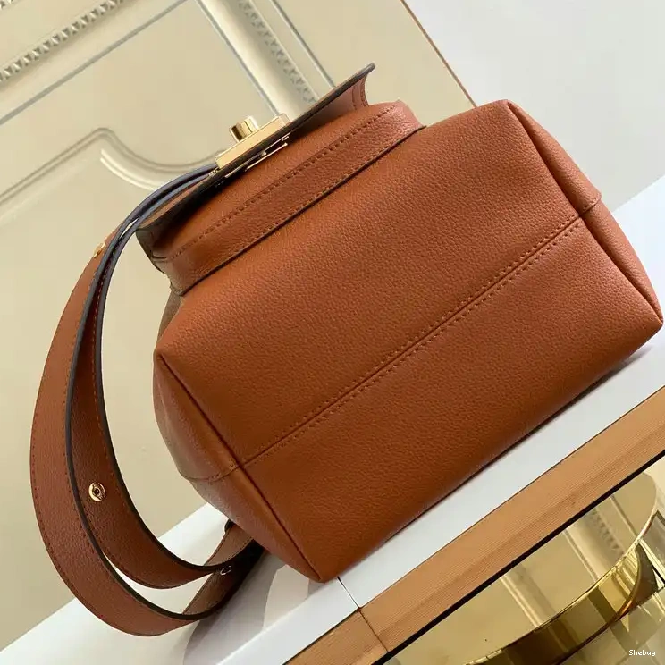 2110YA0037 Bags LV 0712